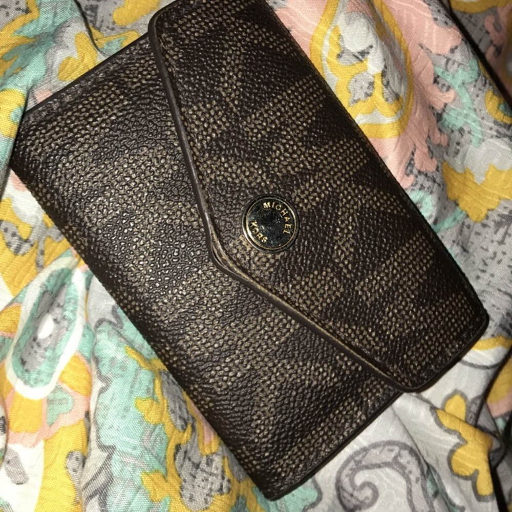 Michael kors wallet